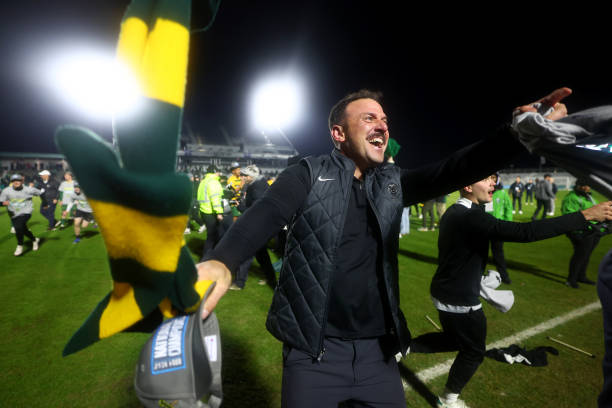 还提升了他 还提升了他