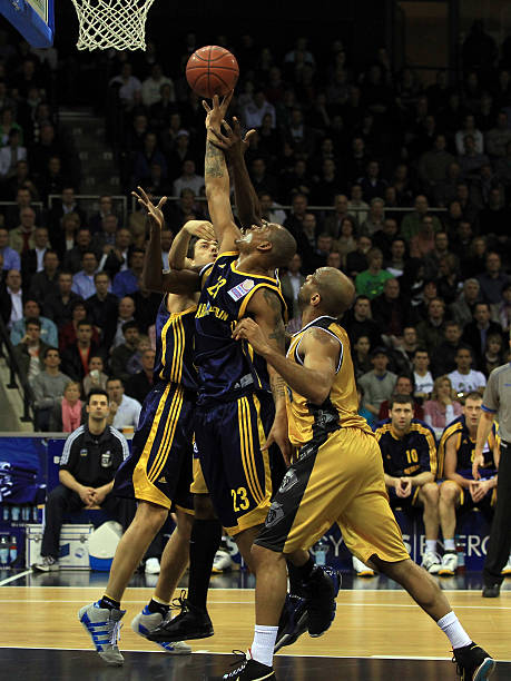 场上对抗失 场上对抗失